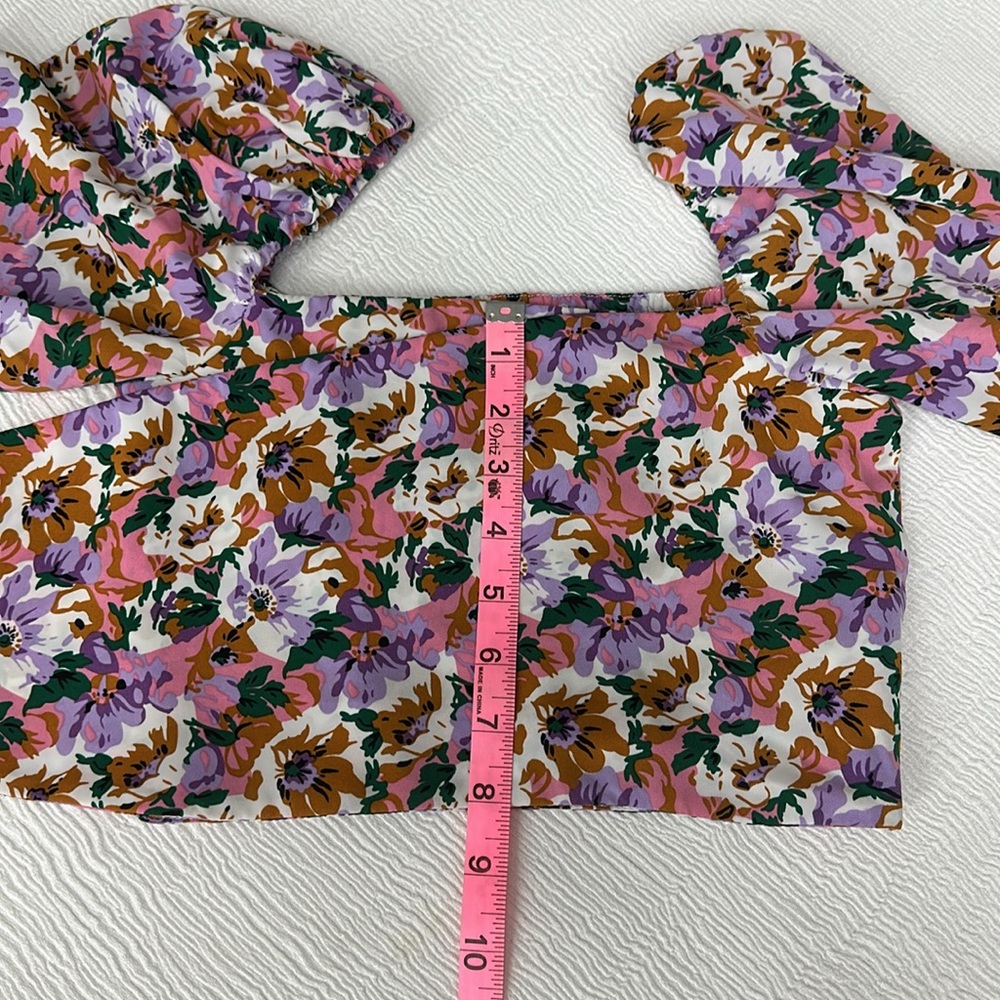 🌺✨Pink and Purple Floral Cottage Style Puff Sleeve Tie Front Cropped Blouse💕 - Picture 6 of 7